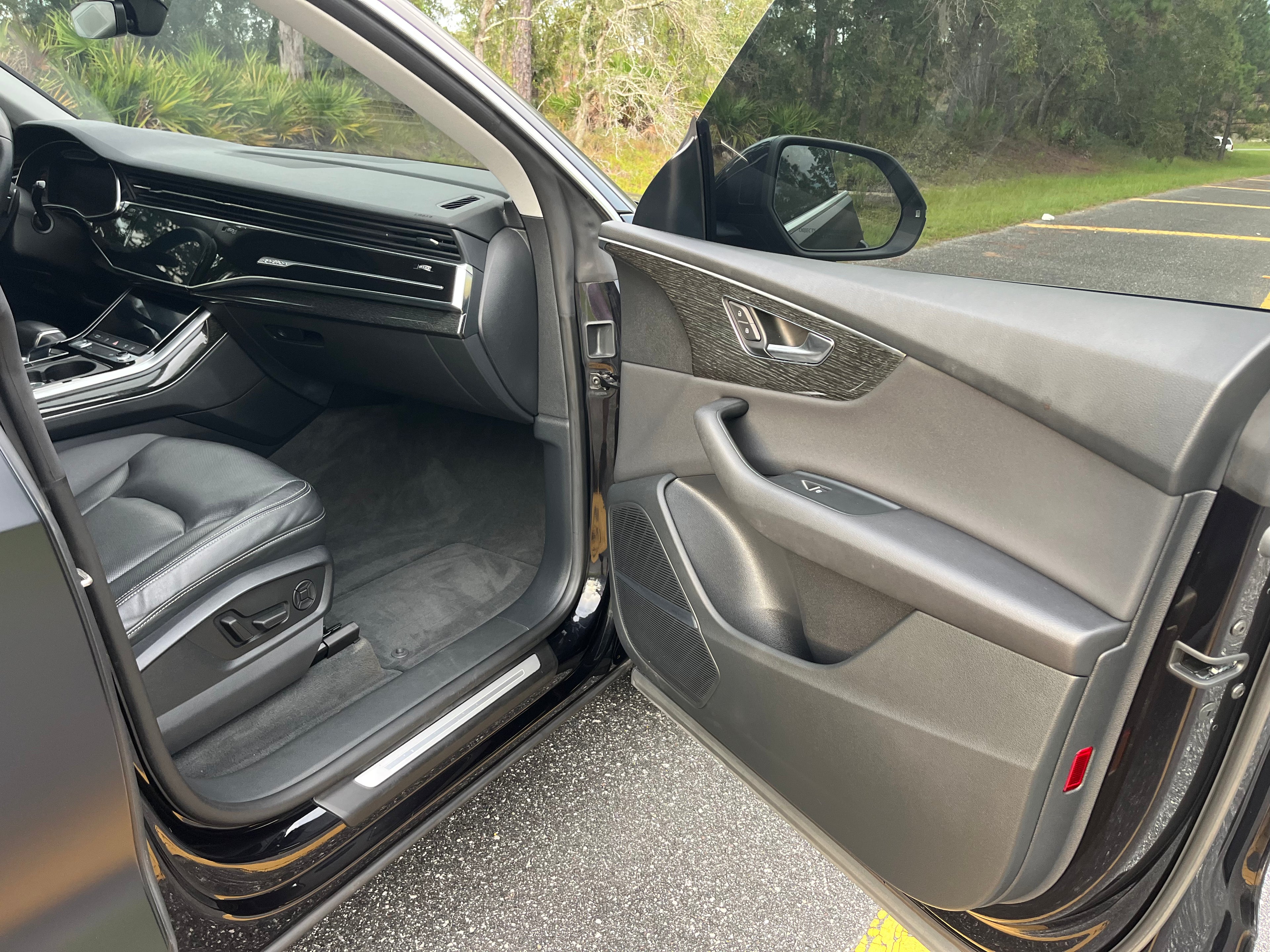 2019 Audi Q8 Black Matte