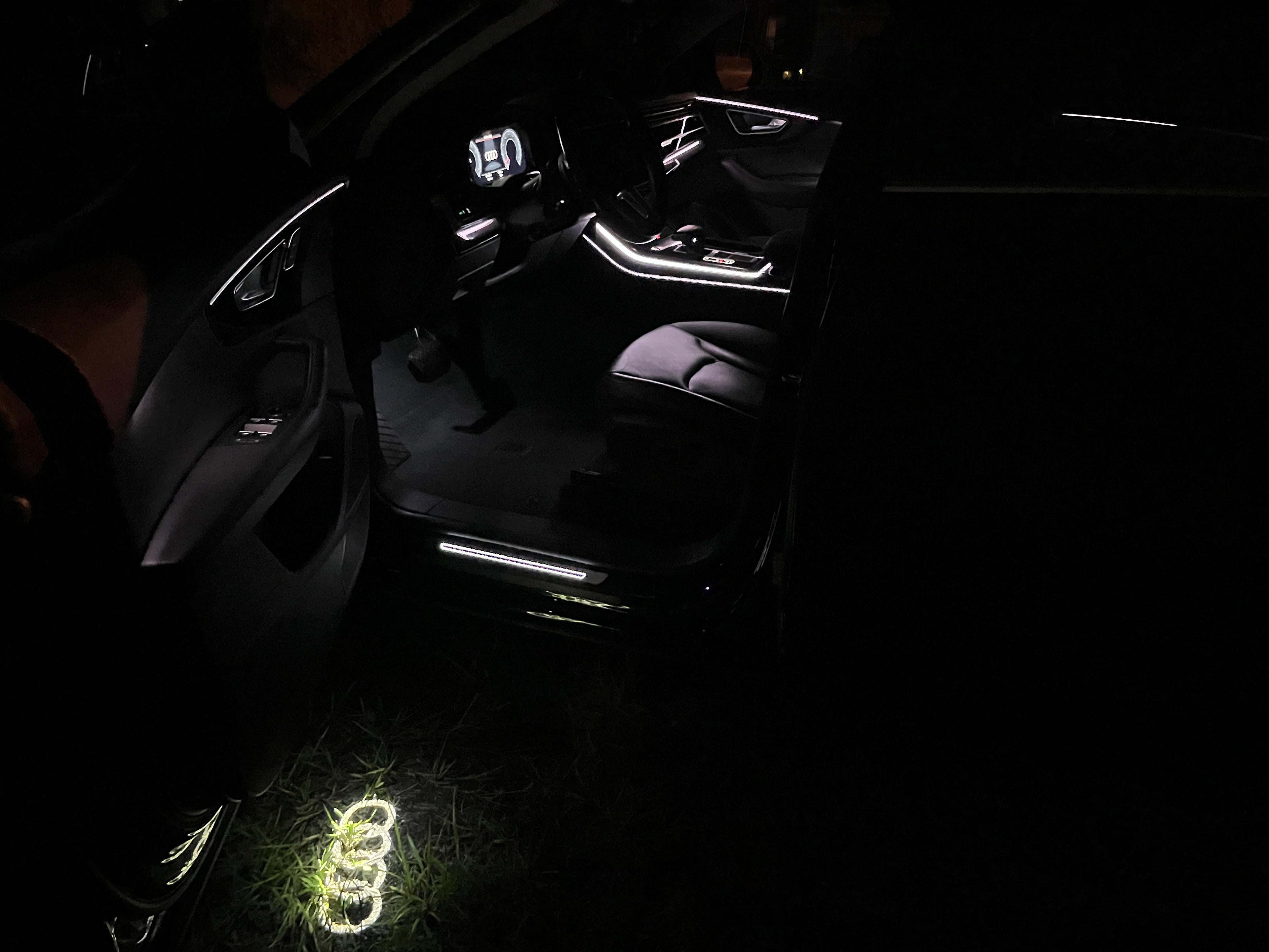 2019 Audi Q8 Black Matte