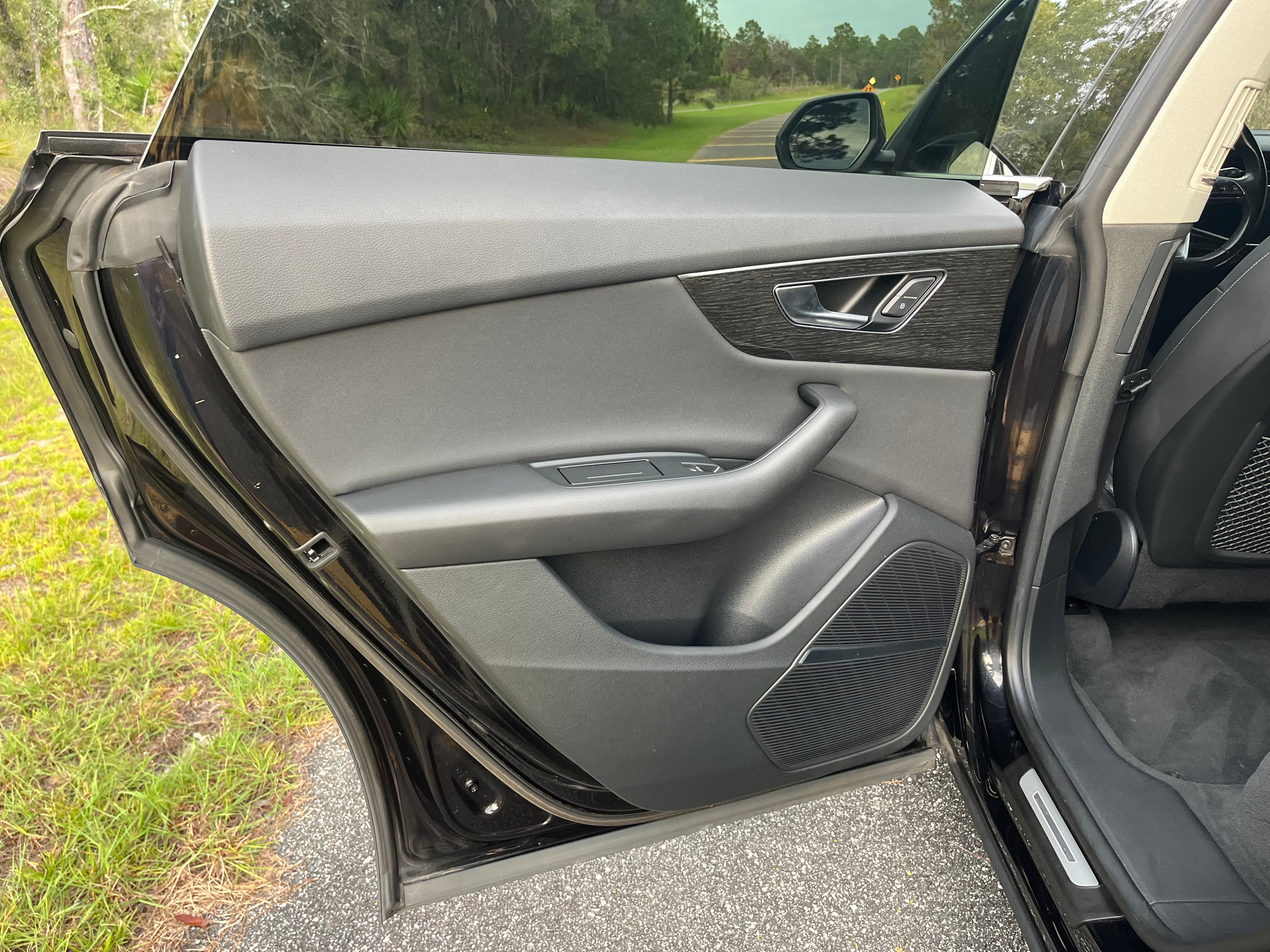 2019 Audi Q8 Black Matte