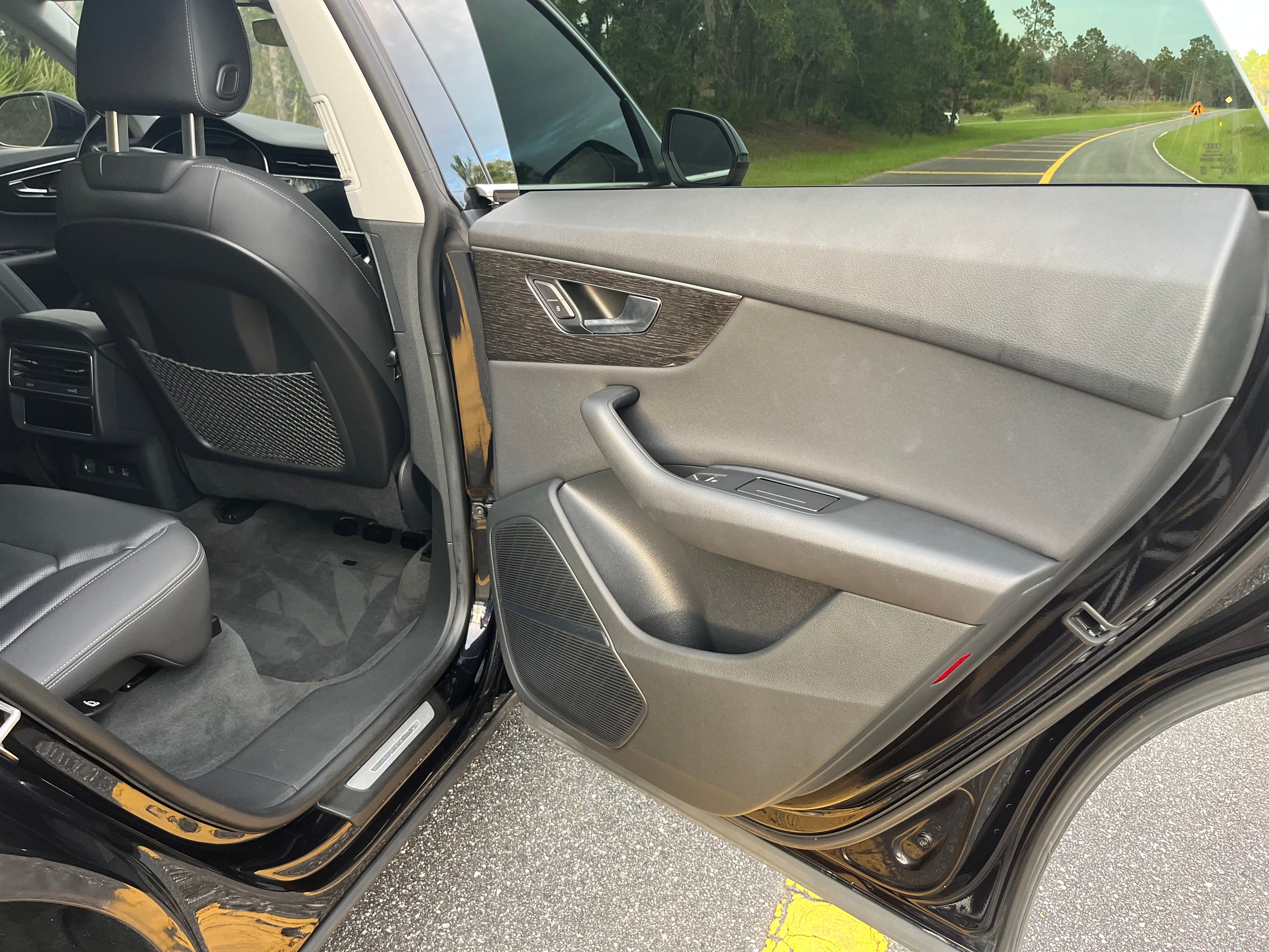 2019 Audi Q8 Black Matte